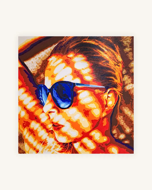 Woman_with_sunglasses 0