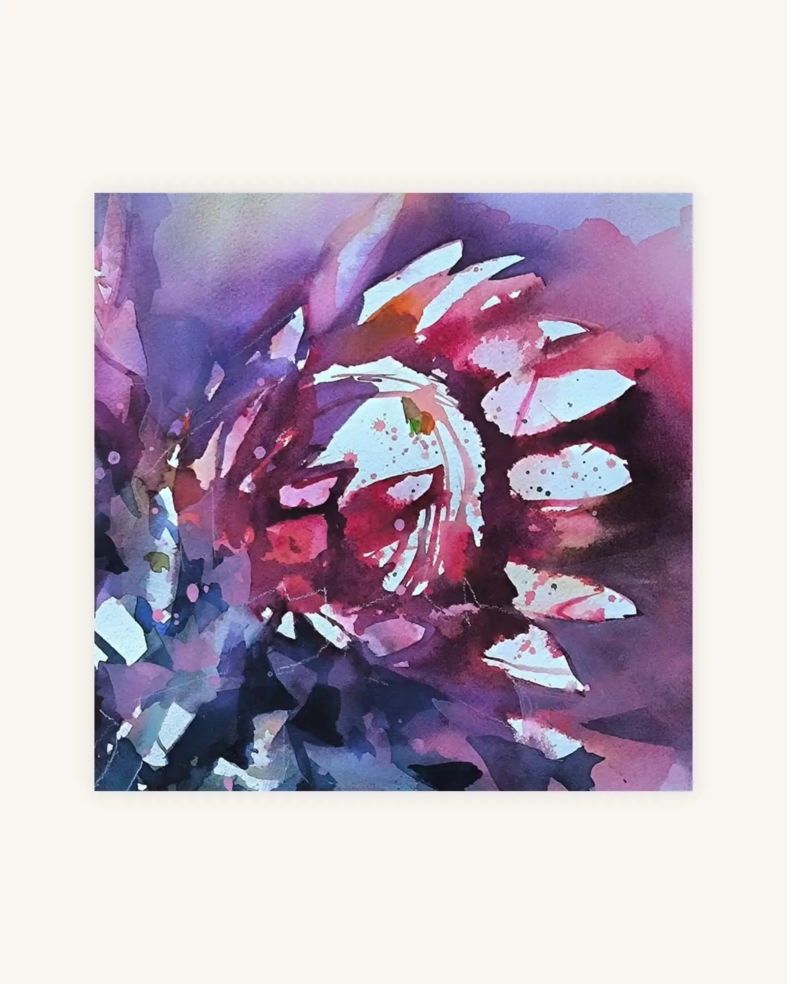 Protea in Rot-, Violett- und Grüntönen I Blooming Crown 1