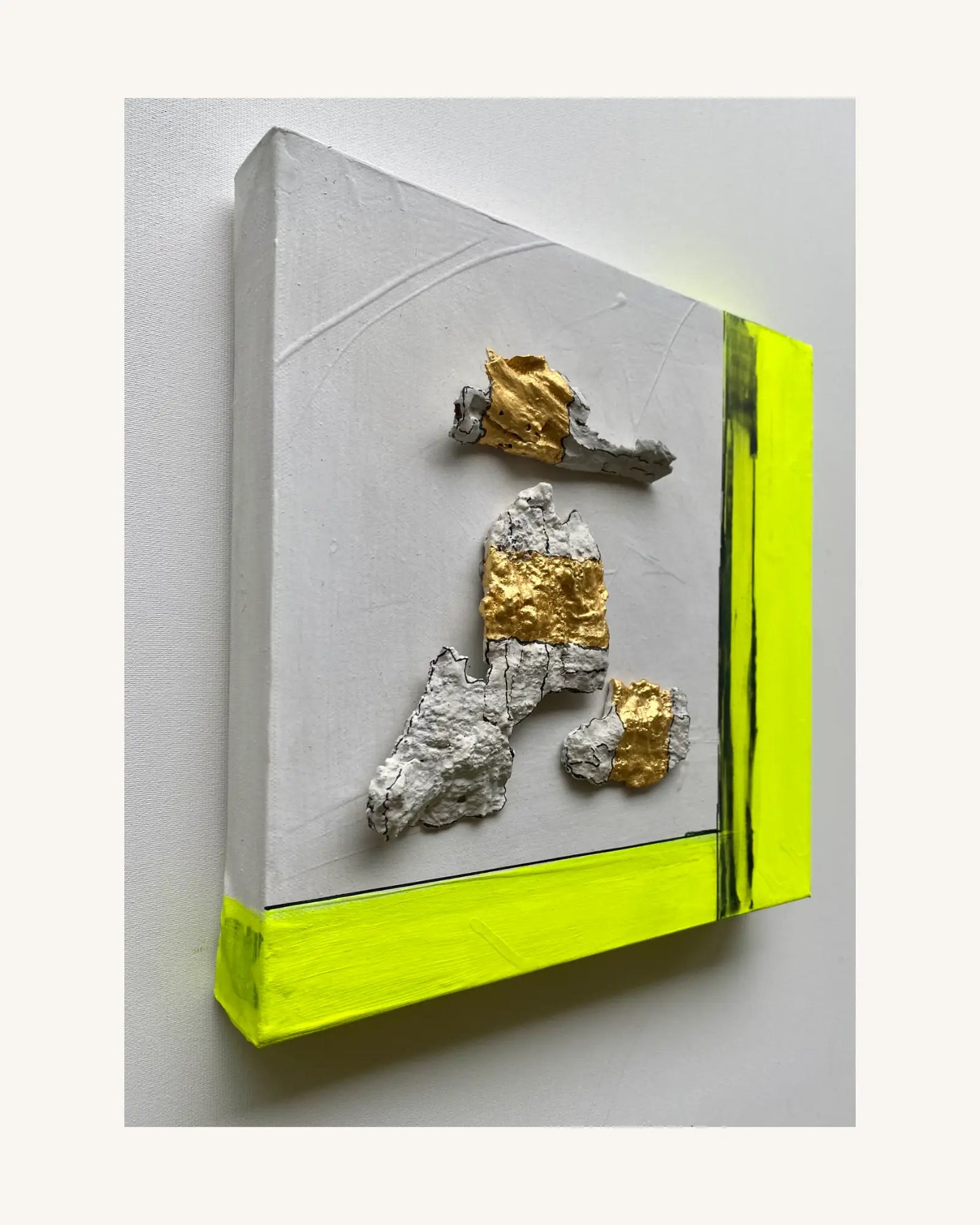 Golden barks with neoyellow 1