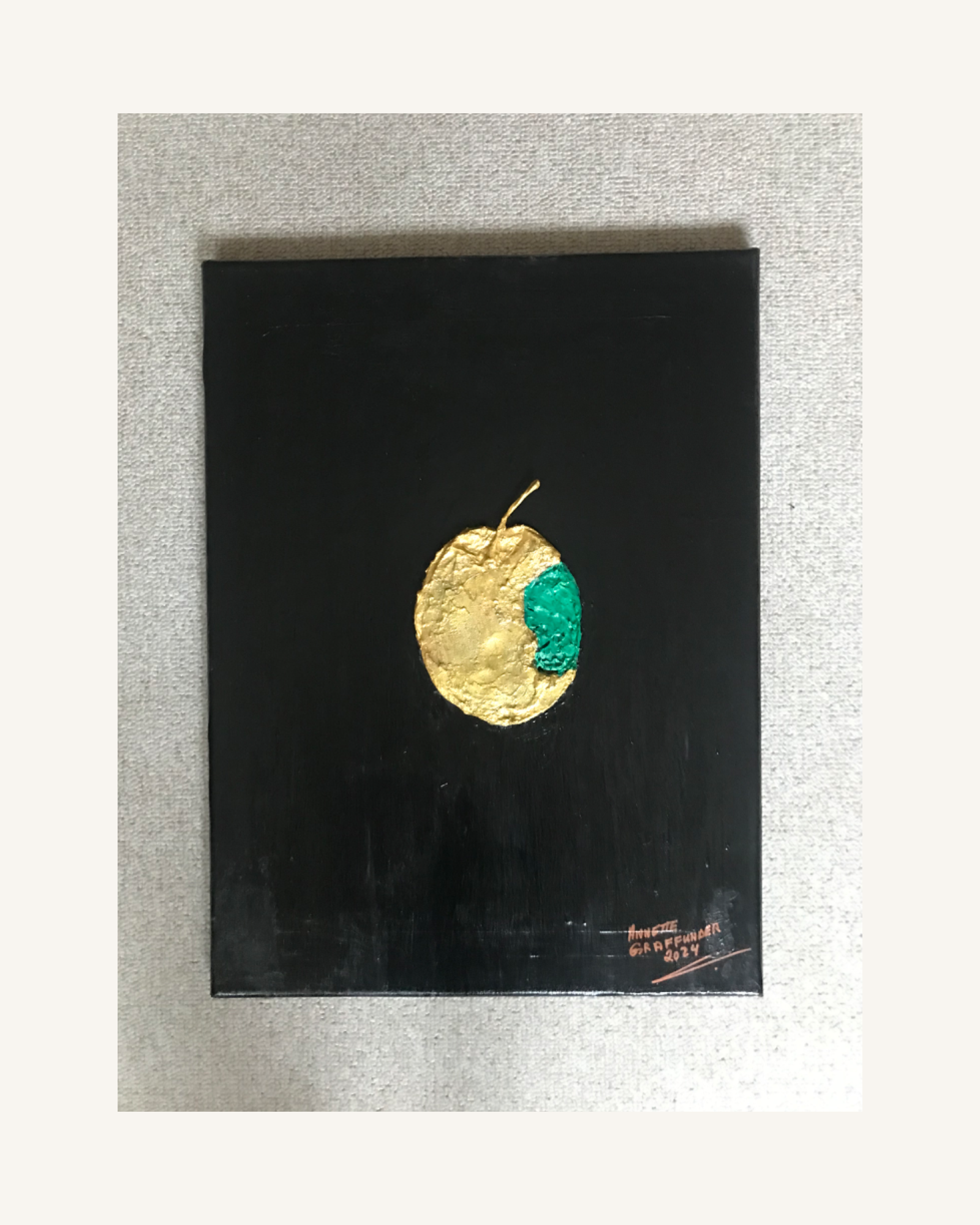 … the apple 0