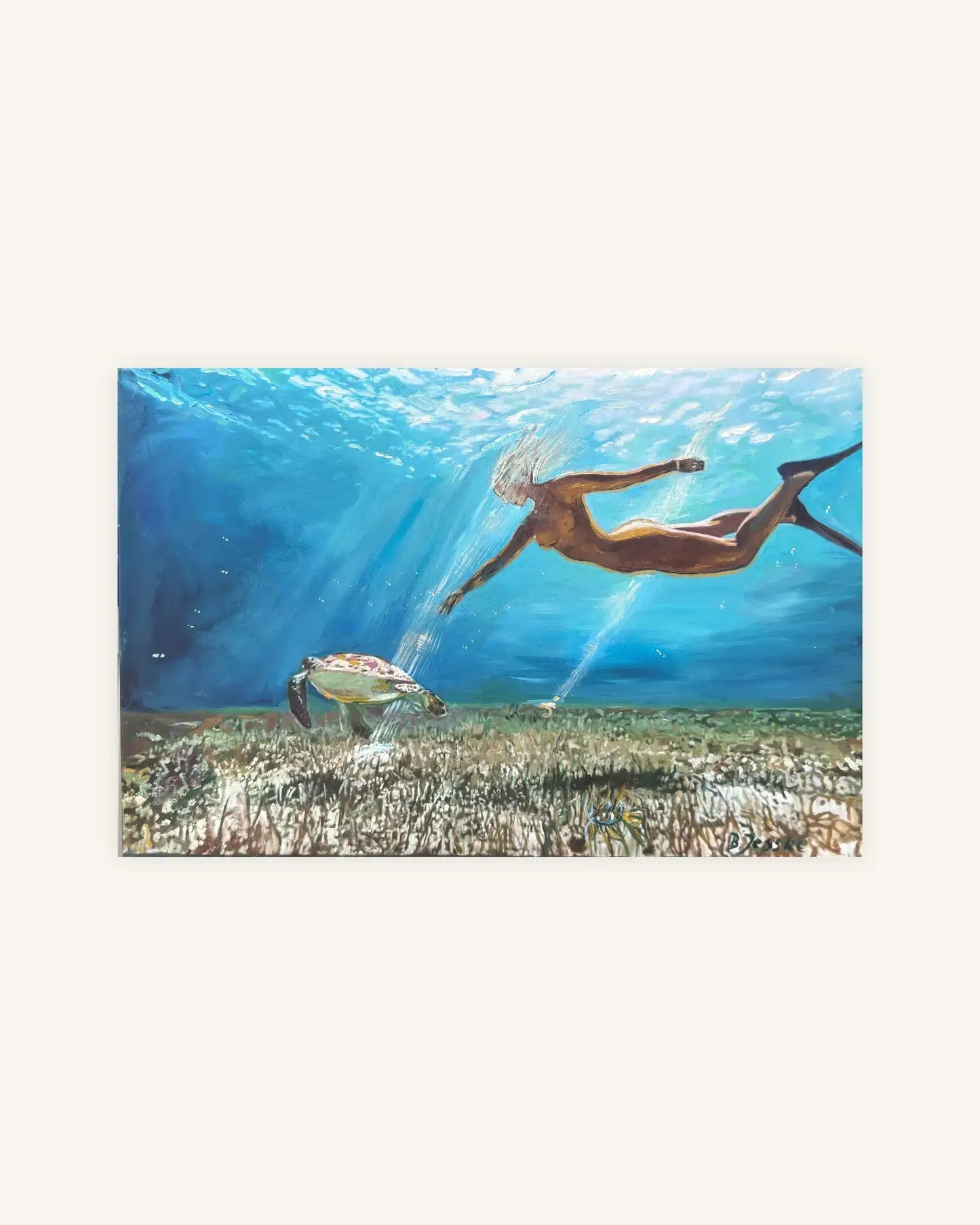 Schwimmende nackte Frau und Schildkröte unter Wasser 0