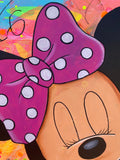 Minni loves Mickey